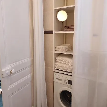Lejlighed Pretty And Quiet Floor 2 Bedroom Flat In The Port Area Of Nice