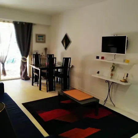 Nice- Gairaut - Jardin Prive- Grand F1 Lumineux-piscine Collective Appartement