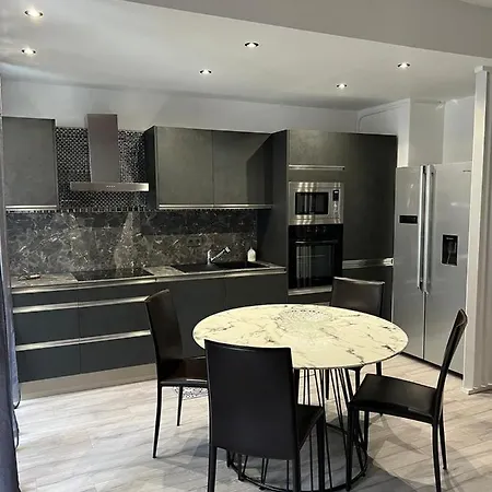 Gorgeous 2 Bedrooms