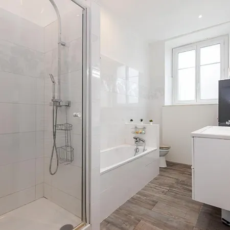 Jean Medecin Av - Large 2 Bdrs Ac Daire Nice
