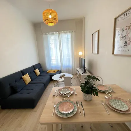 Apartment Renting - Penchienatti - Spacious - 2 Bedrooms - King Bed - View Heart Of Nice