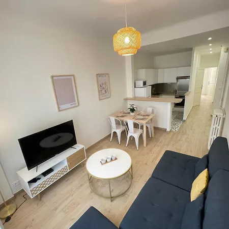 Renting - Penchienatti - Spacious - 2 Bedrooms - King Bed - View Heart Of Nice