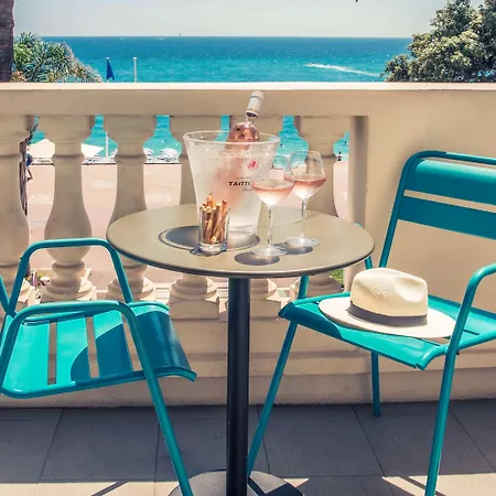 Mercure Marche Aux Fleurs Hotel