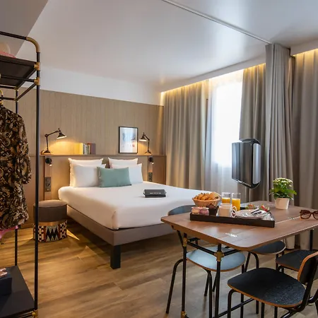 Novotel Airport Hotell