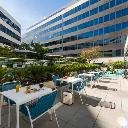 Novotel Airport 4*