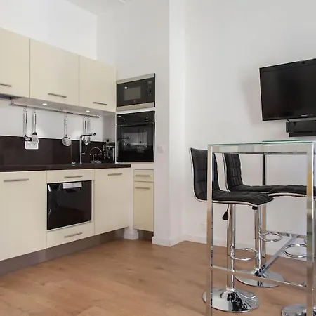 公寓 #28 1 Bdr Flat Ac Balcony Hper 10mins To & Old Town 尼斯