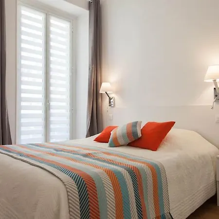 #28 1 Bdr Flat Ac Balcony Hper 10mins To & Old Town * 尼斯