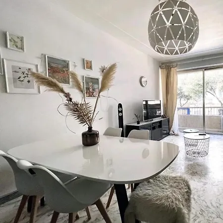 - Promenade Des Anglais - Climatise, 4 Pers Apartment Nice