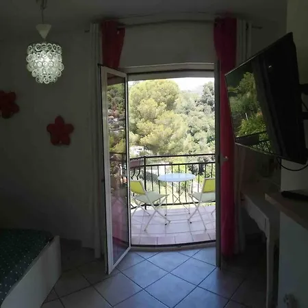 Avec Piscine Et Vue Magnifique Sur Villa