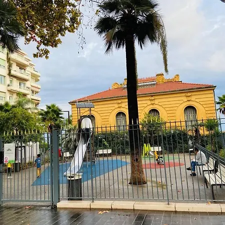 Nice, 100m Sea, 1 Bedroom, Promenade Des Anglais Nice