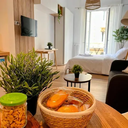 Sunshine Getaway - Stylish In The Heart Of Apartment Nice