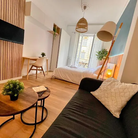 Sunshine Getaway - Stylish In The Heart Of Apartment