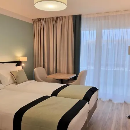 Residhome Aeroport 3* 尼斯
