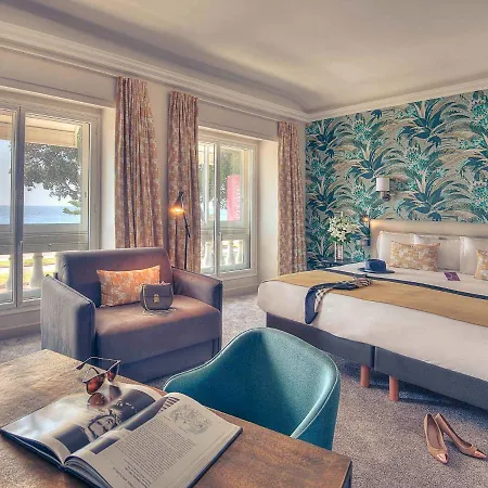 Mercure Marche Aux Fleurs Hotel 4*