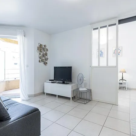 아파트 Quiet 1 Bdr Port! Close Place Du Pin Garibaldi 니스