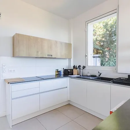 Elegante Avec Vue Guest house *
