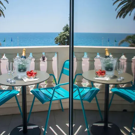 Hotel Mercure Marche Aux Fleurs 4*