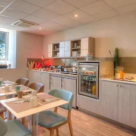 Hotel Mercure Marche Aux Fleurs 4*