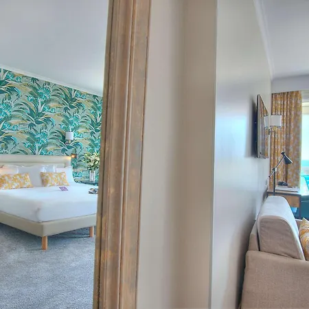 Mercure Marche Aux Fleurs Hotel 4*