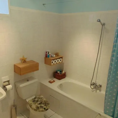 A Deux Pas Du Port Yourhosthelper Apartamento