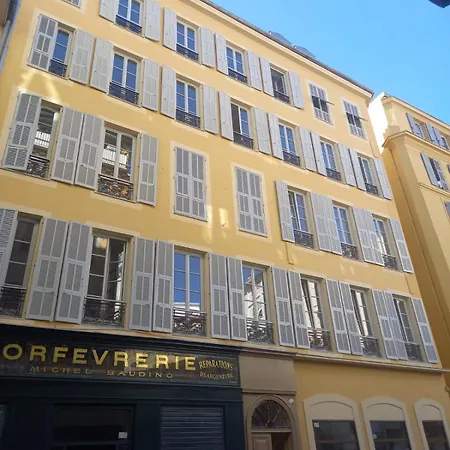 Studio Moderne, Centre *