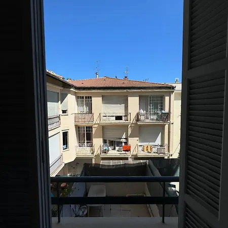 Agora