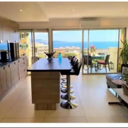 Apartment Magnificent 3 Rooms-sea View-terrace-pool