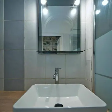 Appartement, En Plein Centre , Face A La Gare Centrale, Centre Apartment