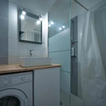 Appartement, En Plein Centre , Face A La Gare Centrale, Centre