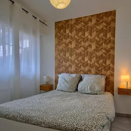 Apartment Appartement, En Plein Centre , Face A La Gare Centrale, Centre
