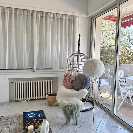 Appartement Garden In Mont Boron