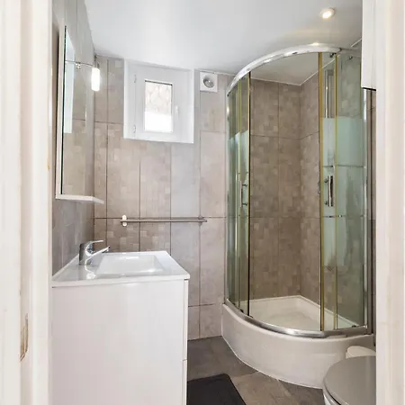 Apartment Renting - Penchienatti - Chic & Modern Urban Pearl Massena Old *