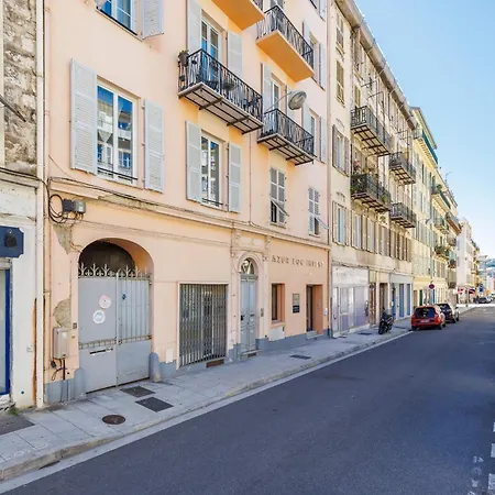 Renting - Penchienatti - Chic & Modern Urban Pearl Massena Old Apartment