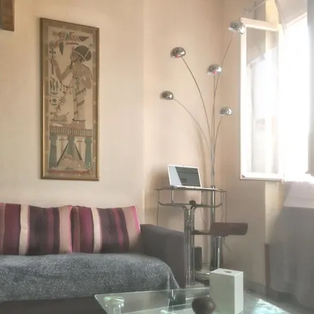 A / 50 M² / Vue Sur La *