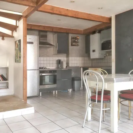 A / 50 M² / Vue Sur La * 니스