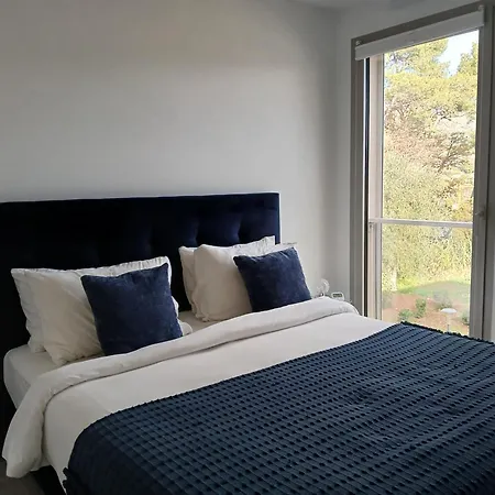 Laconsolate Apartment *