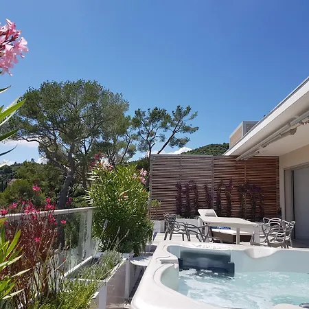 Laconsolate Apartment *