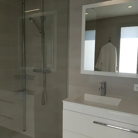 Laconsolate Apartment *
