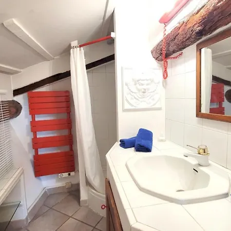 De Charme Niçois - 2 Chb&2 Sdb - Ac - Terrasse - Vieux Appartement *