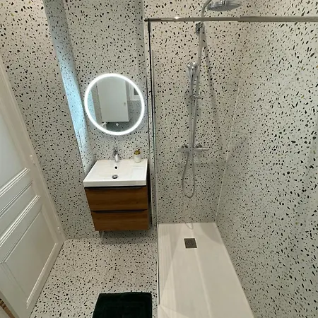 !new! 2p Au Coeur De Nice, Gare Et Centre * Nice