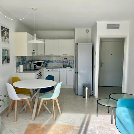 Apartamento Risso - Charming One Bedroom With A Balcony Niza