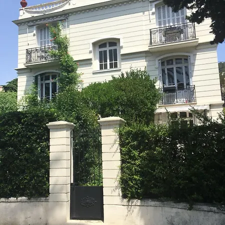 Апартаменты Wunderschoene In Jugendstilvilla Am Hafen *