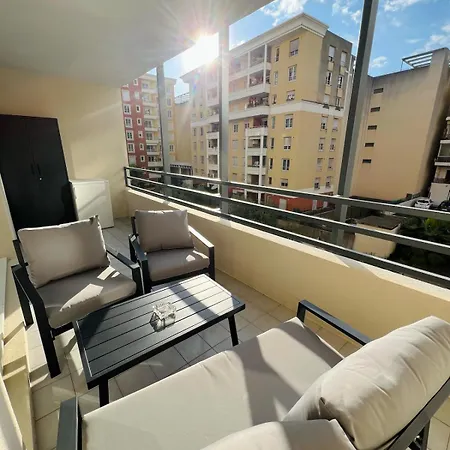 Apartment Elegant Avec Balcon Pres De La A
