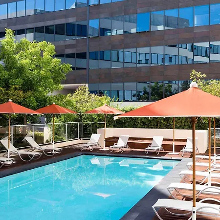 Hotell Novotel Airport 4*