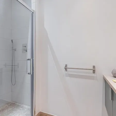 Апартаменты Gesu - 2 Bedroom In Old Town - Gesu Square