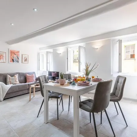 Apartment Malonat - Cosy In Old Town W Ac Nice