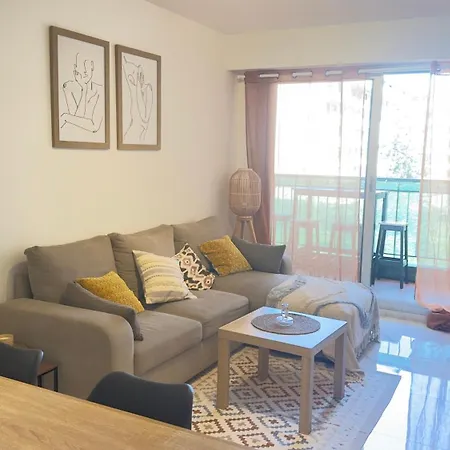 Apartamento Magnifique Grand 2 Pieces Moderne Lumineux Au Calme Avec Grande Terrasse A 15mn En Bus Centre-ville, Gare Et Promenade Des