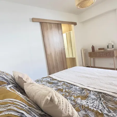 Apartamento Magnifique Grand 2 Pieces Moderne Lumineux Au Calme Avec Grande Terrasse A 15mn En Bus Centre-ville, Gare Et Promenade Des Nice