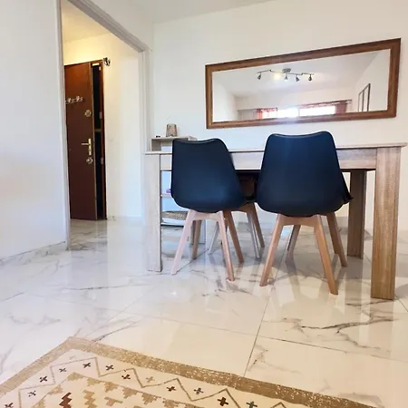 Apartamento Magnifique Grand 2 Pieces Moderne Lumineux Au Calme Avec Grande Terrasse A 15mn En Bus Centre-ville, Gare Et Promenade Des