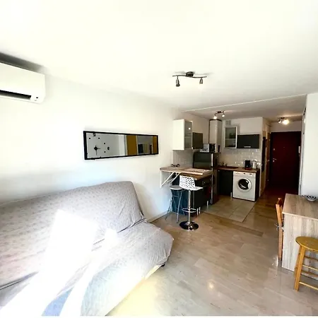 Magnifique A Deux Pas De La Pour 2 Personnes Nice